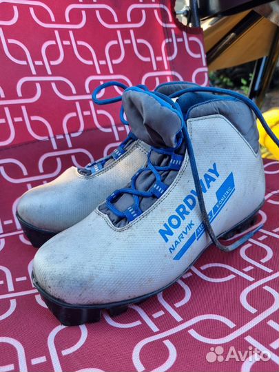 Ботинки лыжные