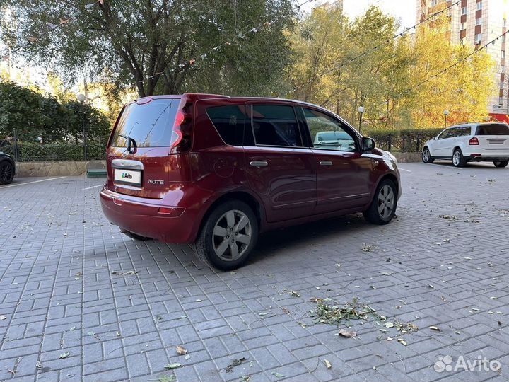 Nissan Note 1.6 AT, 2011, 175 000 км