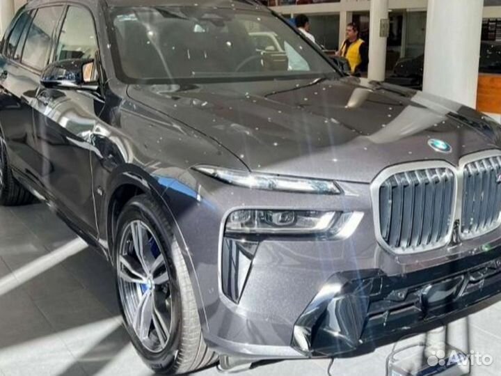 BMW X7 4.4 AT, 2024