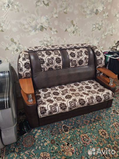 Диван трансформер с баром