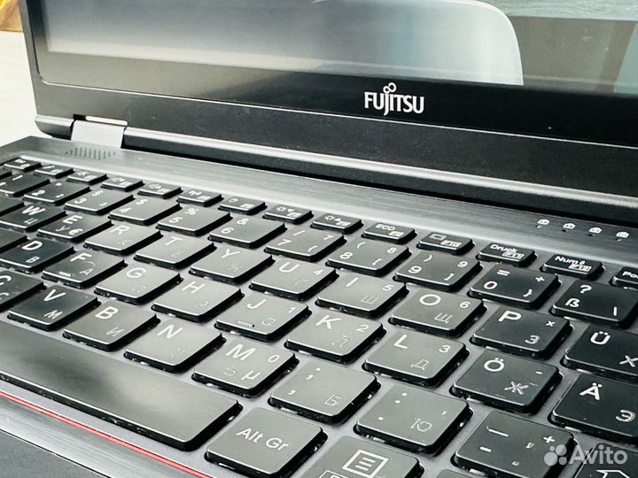 Японский Fujitsu LifeBook U727 Touch i5-7300u