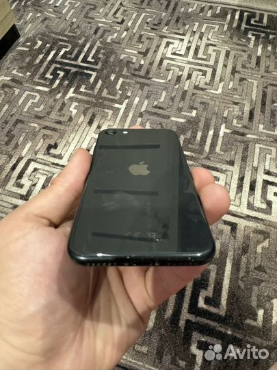 iPhone SE (2020), 64 ГБ