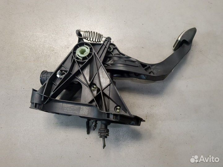 Педаль сцепления Audi Q3 2018, 2019