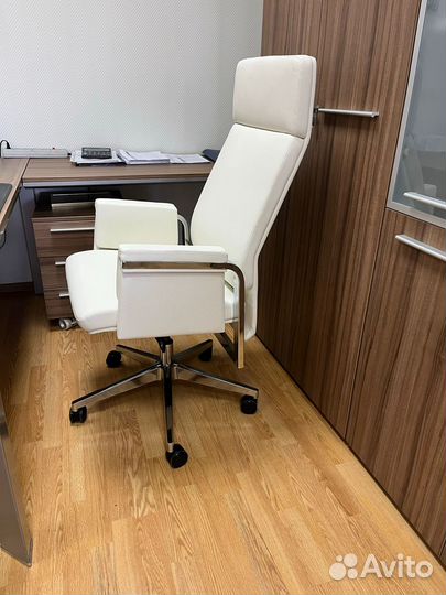 Офисное/компьютерное кресло 
