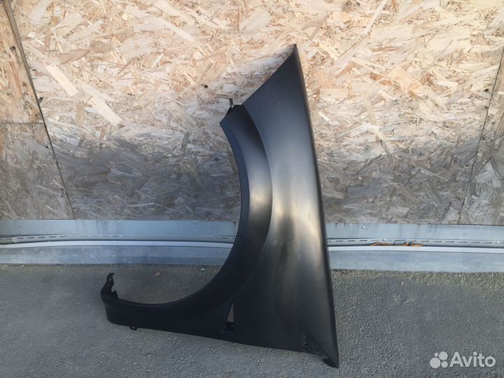 Крыло переднее левое Renault Megane 2 (2002-2009)