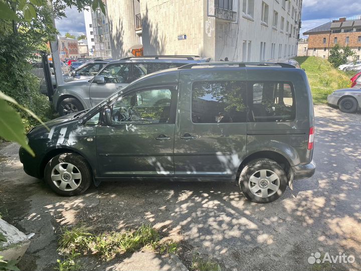 Volkswagen Caddy 1.6 МТ, 2008, битый, 168 000 км