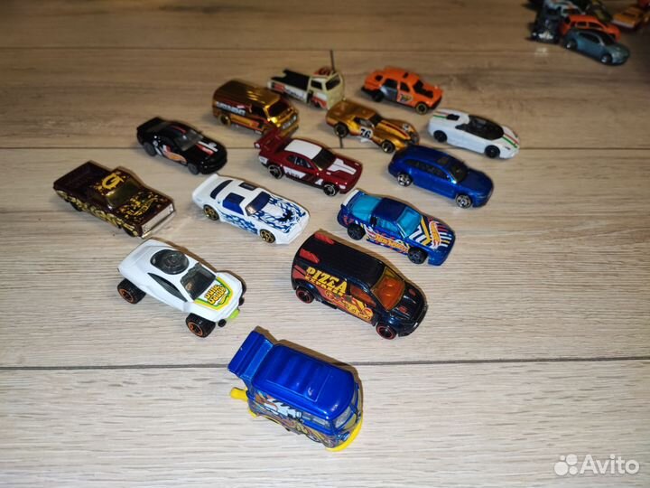 Hot wheels машинки