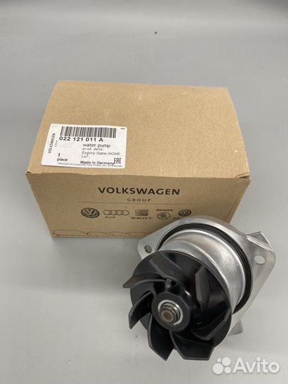 Помпа VAG 022121011A