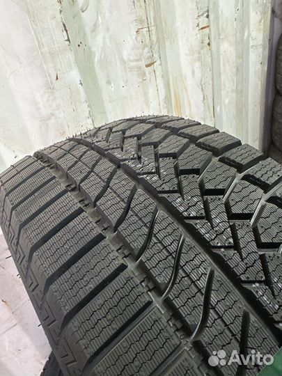 Westlake SW628 225/40 R18 92H