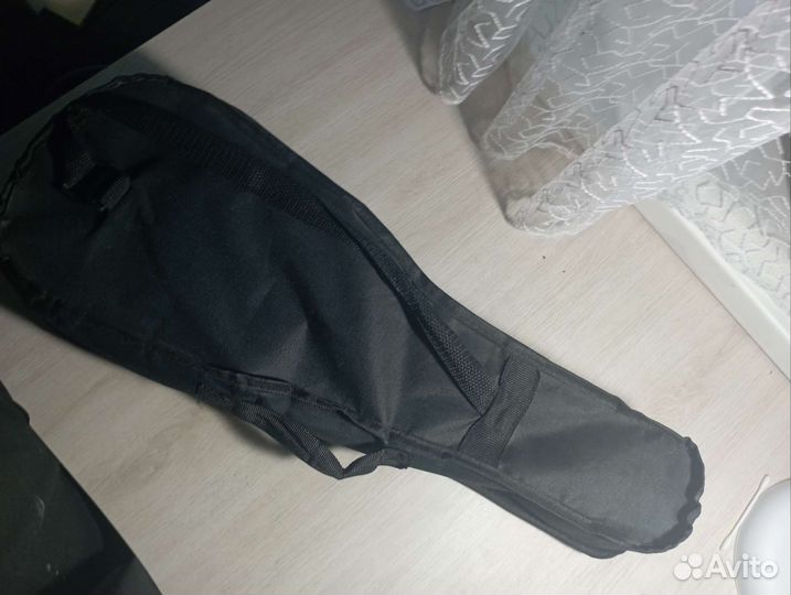 Укулеле с чехлом