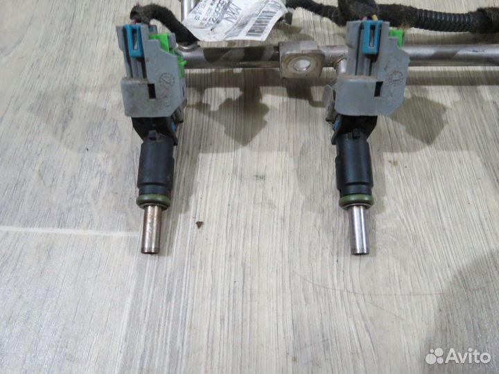 Форсунка топливная Opel Astra J