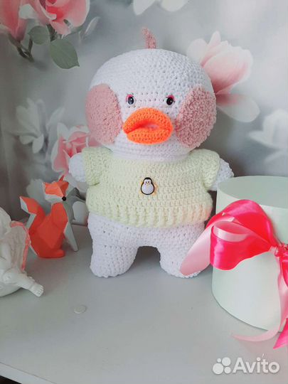 Плюшевый утенок