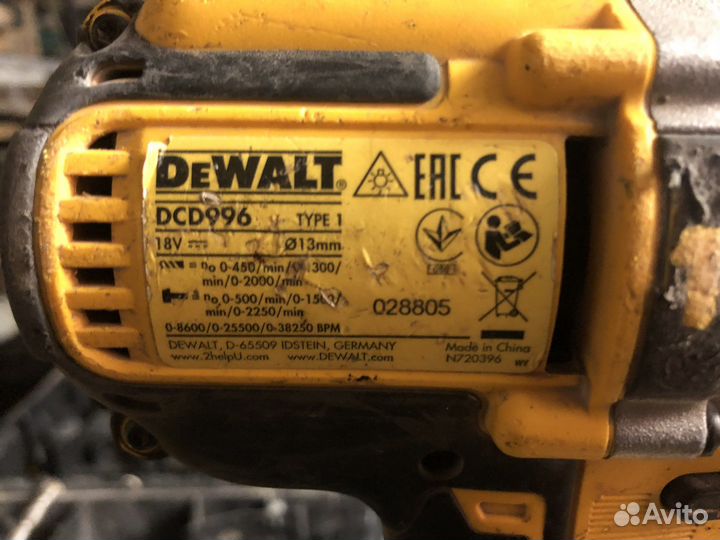 Ударный Dewalt шуруповерт