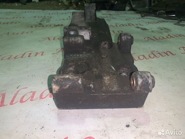 Кронштейн генератора Volvo S40 1.8-2.0 1995-2004