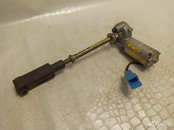 Моторчик сиденья Опель