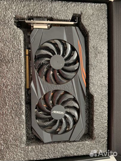Видекарта AMD RX580