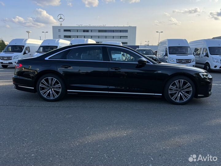 Audi A8 3.0 AT, 2024, 182 км