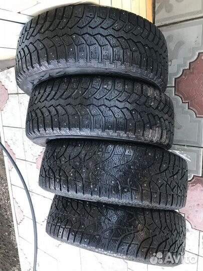 Bridgestone Blizzak Spike-02 95/60 R16