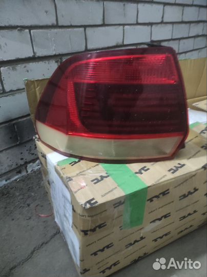 Фонарь задний левый Volkswagen Polo рестайлинг