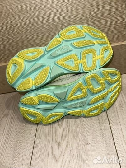 Кроссовки hoka bondi 8