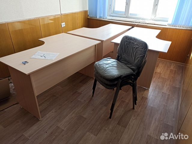 Угловой стол