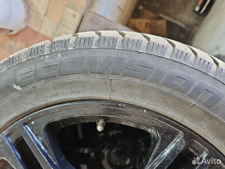 Kapsen HS918 225/55 R17 98W