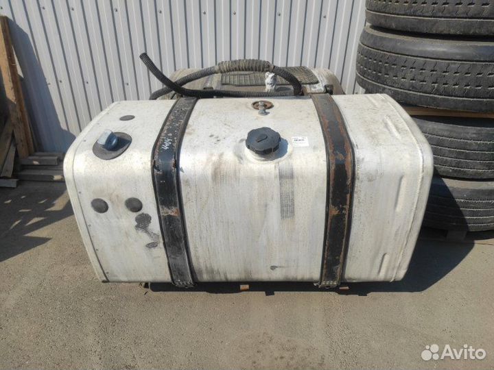 Бак топливный правый Man Tgx