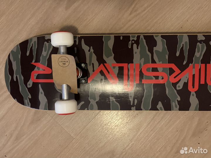 Скейтборд Quiksilver Mission 8 новый с биркой