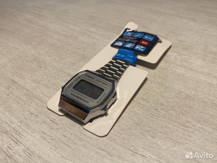 Часы casio в трех цветах