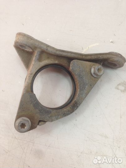 Кронштейн промежуточного подшипника привода