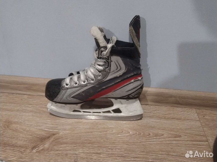 Хоккейные коньки bauer 33 размер