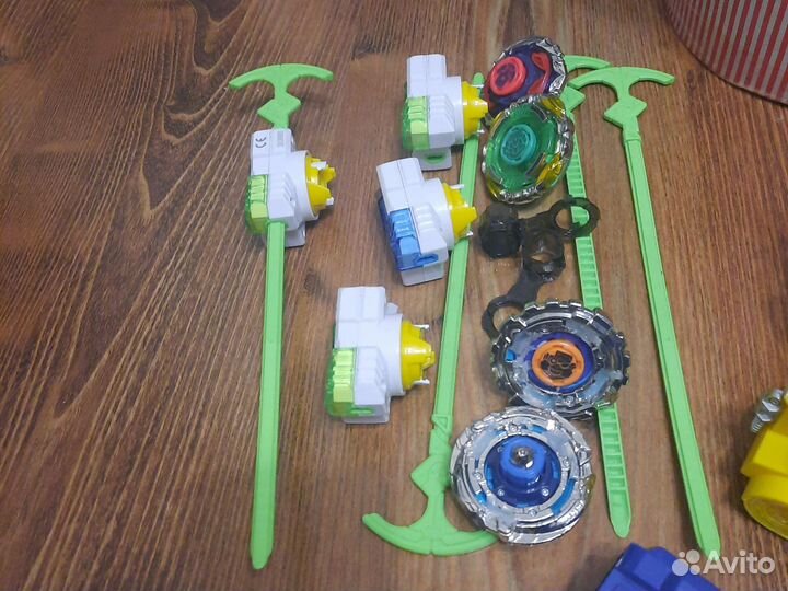 Мелкие игрушки киндеры поп иты