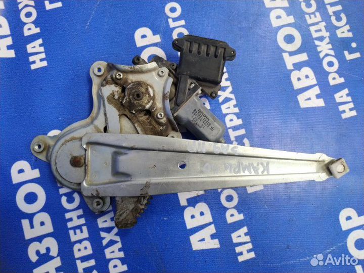 Задний правый стеклоподъемник Toyota Camry 40