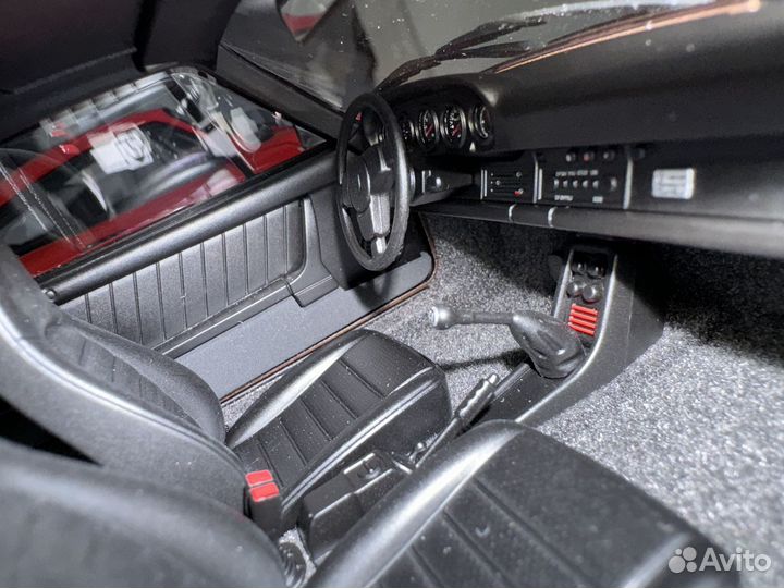 Autoart porsche 911 turbo 3.0 1:18