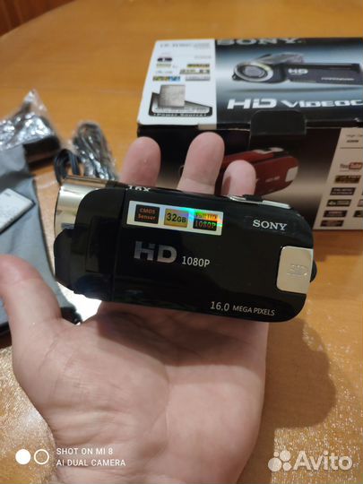Цифровая видеокамера Sony
