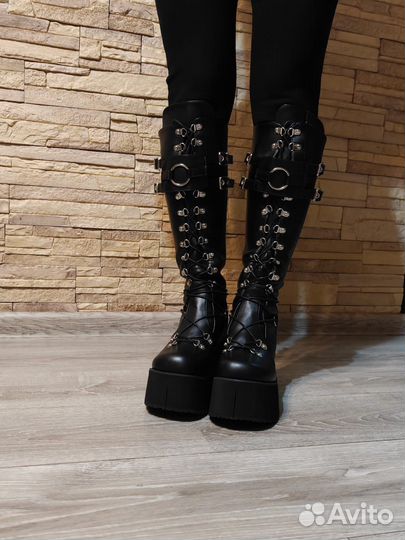 Ботинки на высокой платформе