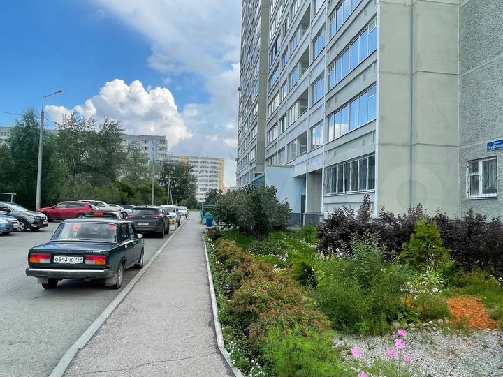 2-к. квартира, 57,1 м², 10/16 эт.