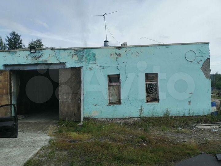 Гараж, > 30 м²