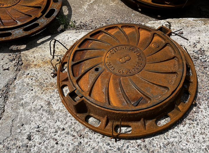 Люк чугунный круглый