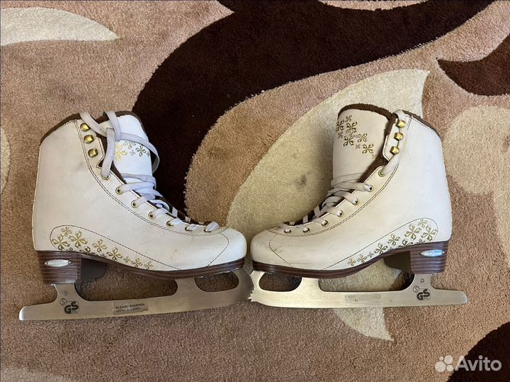 Коньки фигурные женские 35р