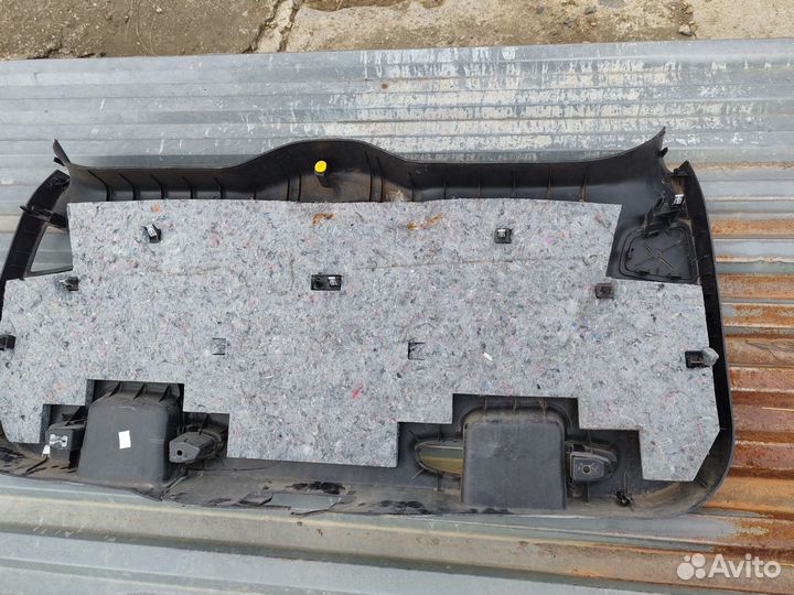 Накладка на заднюю дверь Ford focus 3 универсал