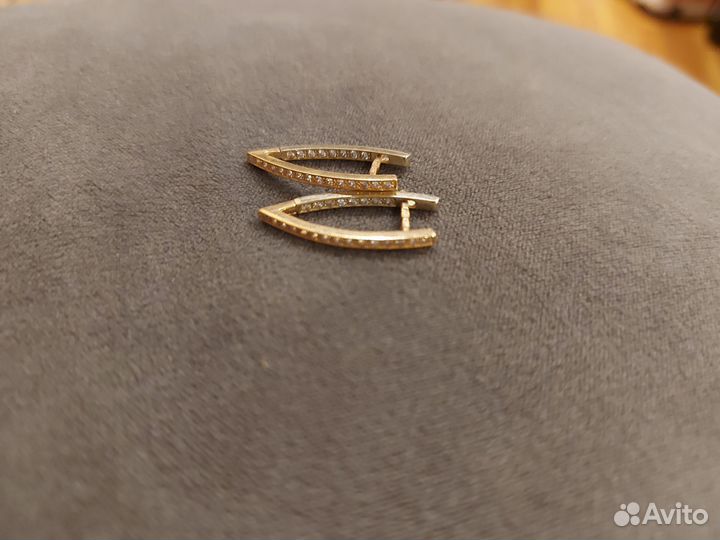 Золотые серьги