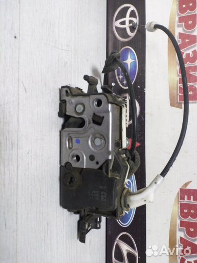 Замок боковой двери передний правый Peugeot 308