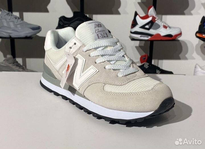 New Balance 574 White Classic VR4