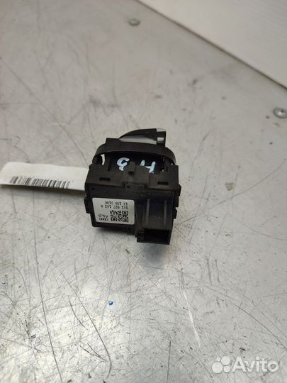 Кнопка стояночного тормоза Audi A3 8V 8V1927143A