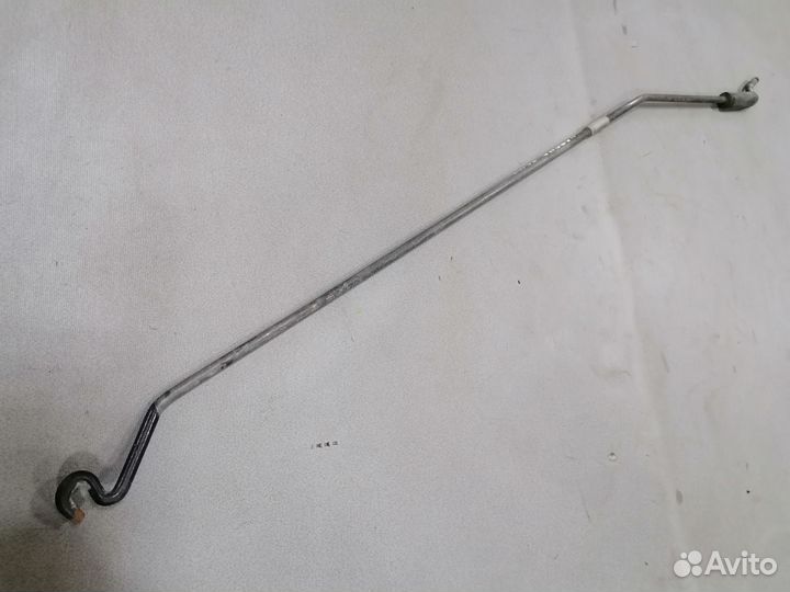 Упор капота Toyota Corona ST190 1992-1996