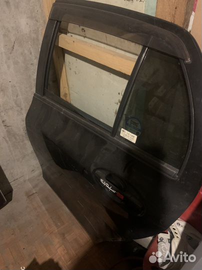 Дверь задняя левая Витс 2008