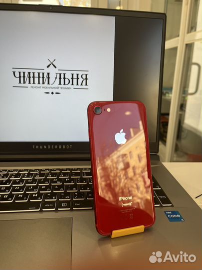 iPhone 8, 64 ГБ