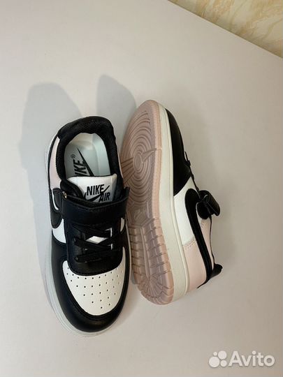 Кроссовки nike на девочку