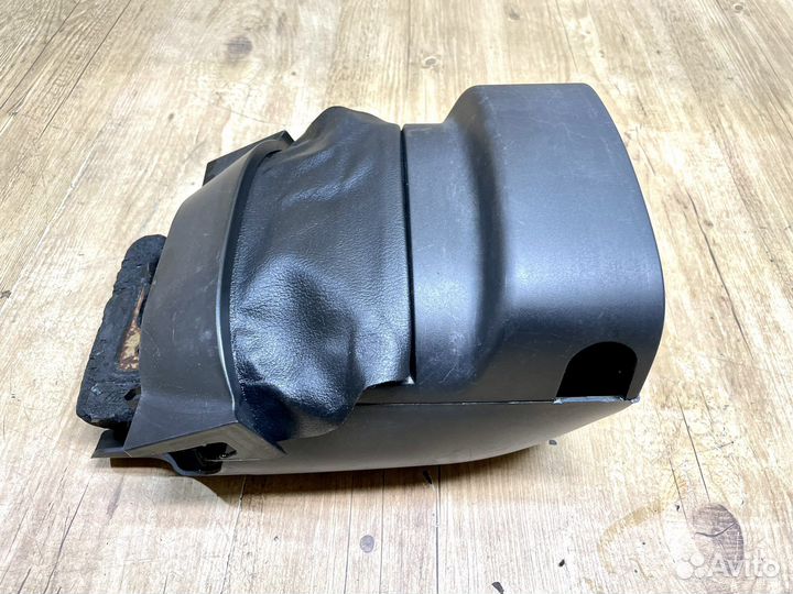 Кожух рулевой колонки Ford Focus 2